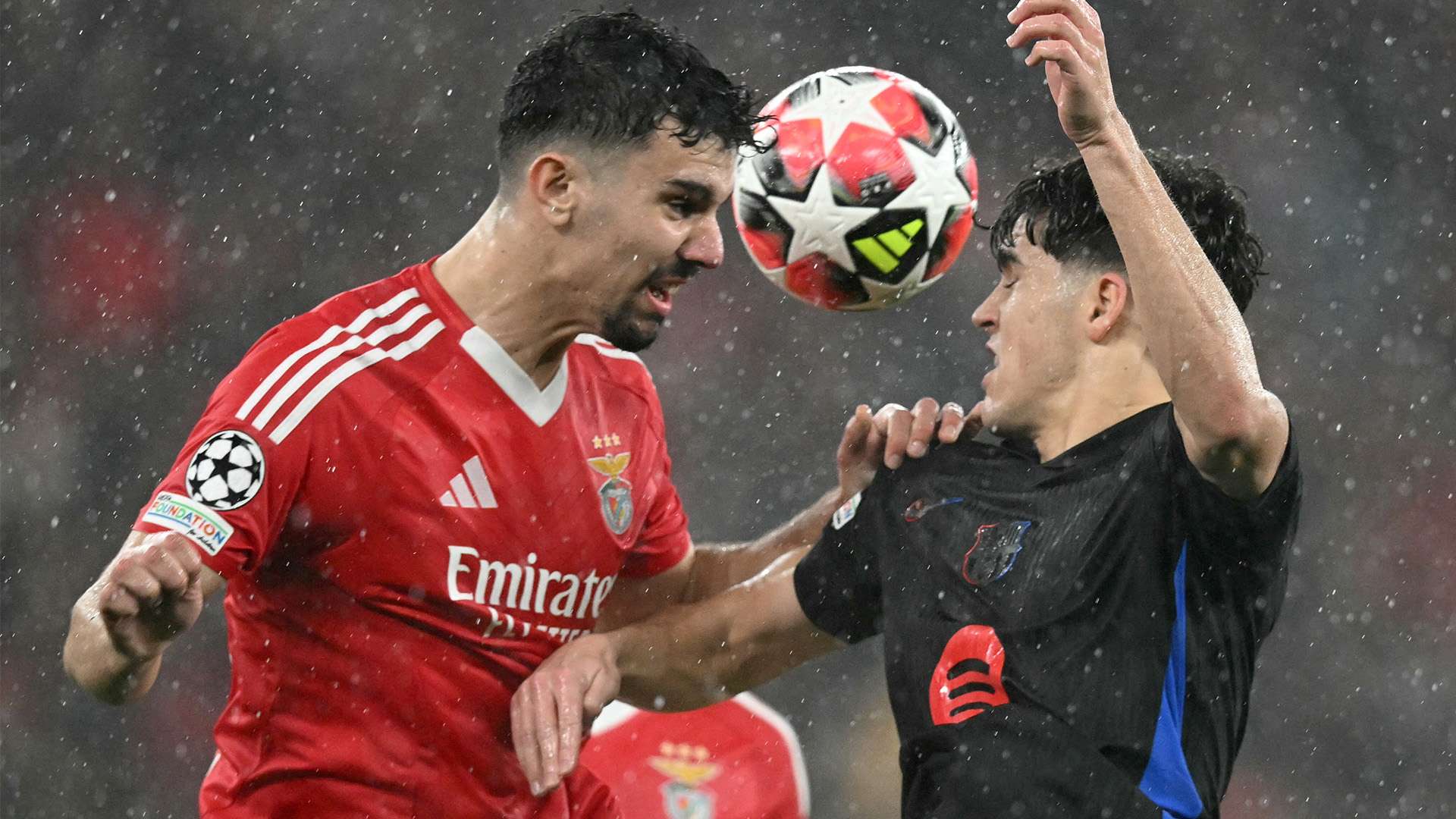 将与现代足 将与现代足